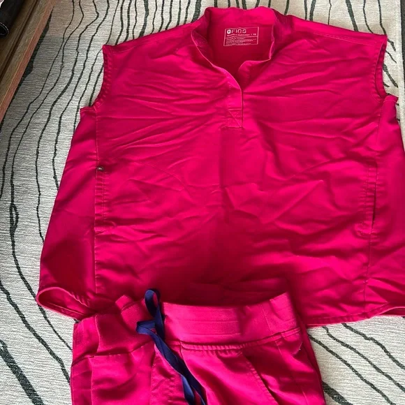 FIGS- Women's Scrub Whole Set (top and pants) - Picture 6 of 9